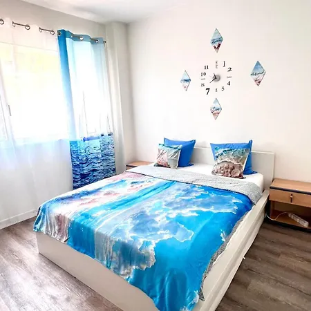 Апартаменты Sea And